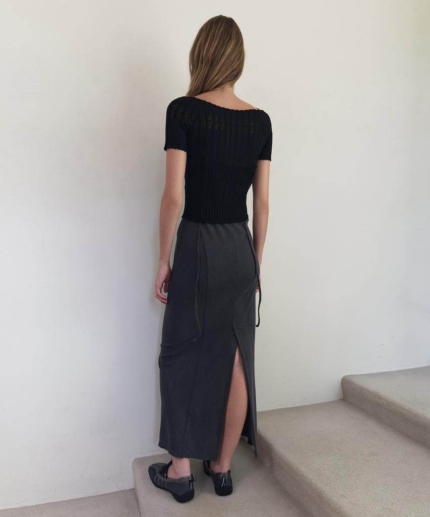 Daiaegeuneol Scallop Half Sleeve Knit (Black)