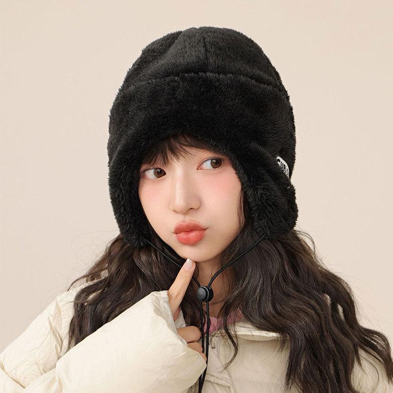 

Новое поступление: Женская плюшевая ветрозащитная и холодостойкая двухслойная зимняя шапка