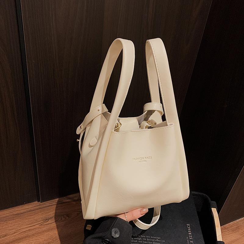 Premium texture small bag women's spring and summer 2025 new versatile niche women's casual messenger bag portable bucket bag