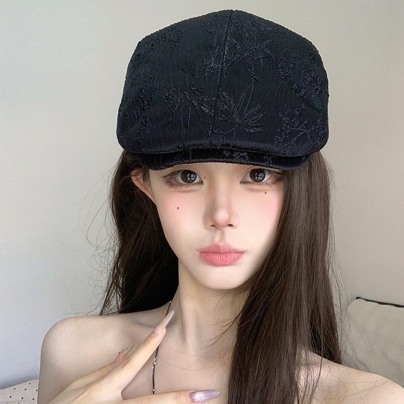 National style jacquard forward hat women's big head circumference French elegant bud hat showing face small fashion duck tongue painter hat