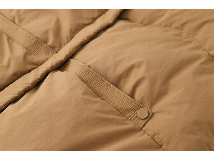 Women's White Duck Down Vest - Autumn/Winter 2024, High-End European Style, Loose Fit for Mom