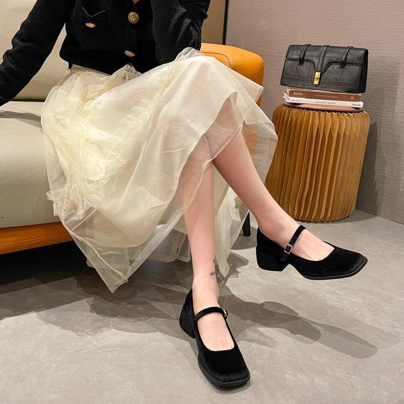 Fashion Mary Janes Shoes Female Golden Velvet New Square Toe College Style Casual Pumps Fashion Shallow Buckle Shoes High Heel Shoes