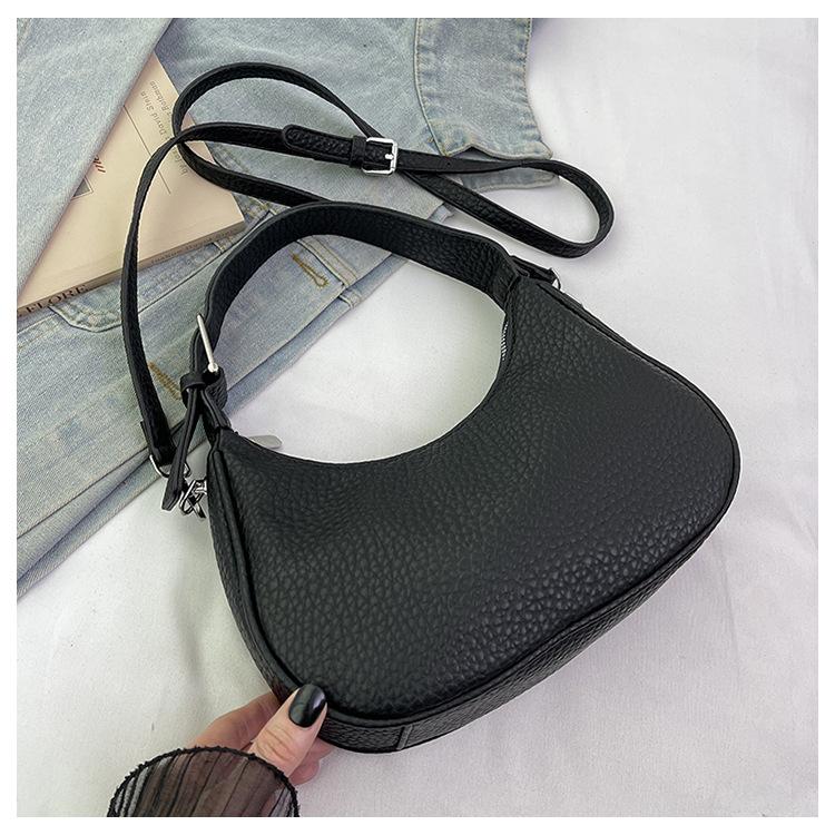 

Нишевый дизайн простая и универсальная сумка подмышку женская 2025 новая сумка-полумесяц высококачественная текстура модная сумка на одно плечо через плечо чёрный