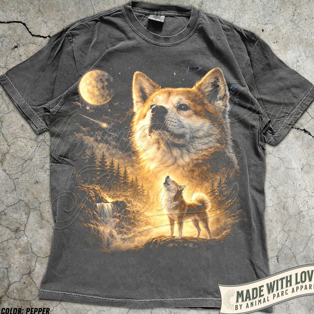 Akita Inu Howling to The Moon Vintage T-Shirt, 90s Retro Dog Graphic Tee, Shiba Inu Meme Shirt, Full Moon Animals Tee, Funny Akita Inu Gift