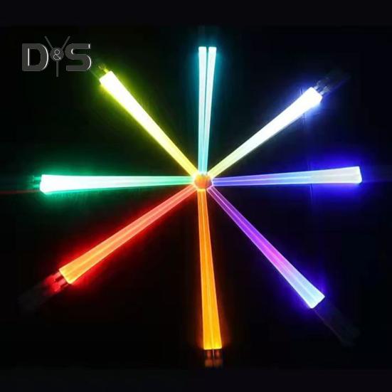 1 par LED lyssabel spisepinner Glødende lysende spisepinner for sushi nudler Glød i mørket spisepinner lyser opp festutstyr