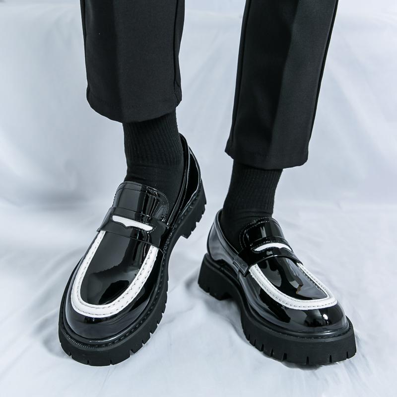 Bequeme lässige Herrenschuhe Frühling Sommer Neuer Stil Dicker Absatz Slipper Übergröße Modische Allround-Lederschuhe