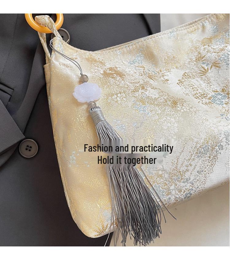 2026 Embroidered National Style Handbag: Fashionable, Light Luxury, Versatile Shoulder Bag for Casual Travel