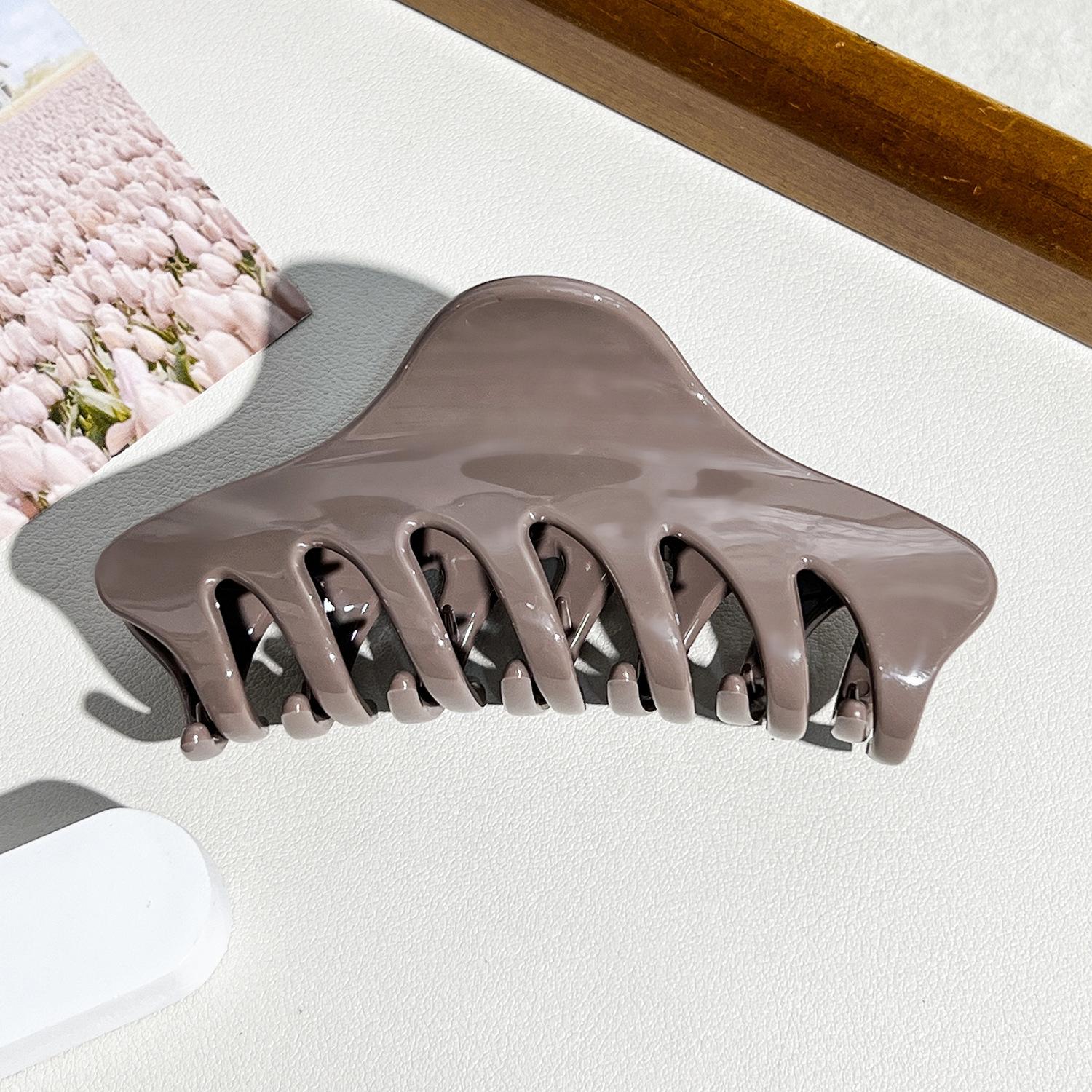 

Soft silicone hollow crescent moon grab clip temperament back head disc hair shark clip simple fashion hairpin woman Silicone