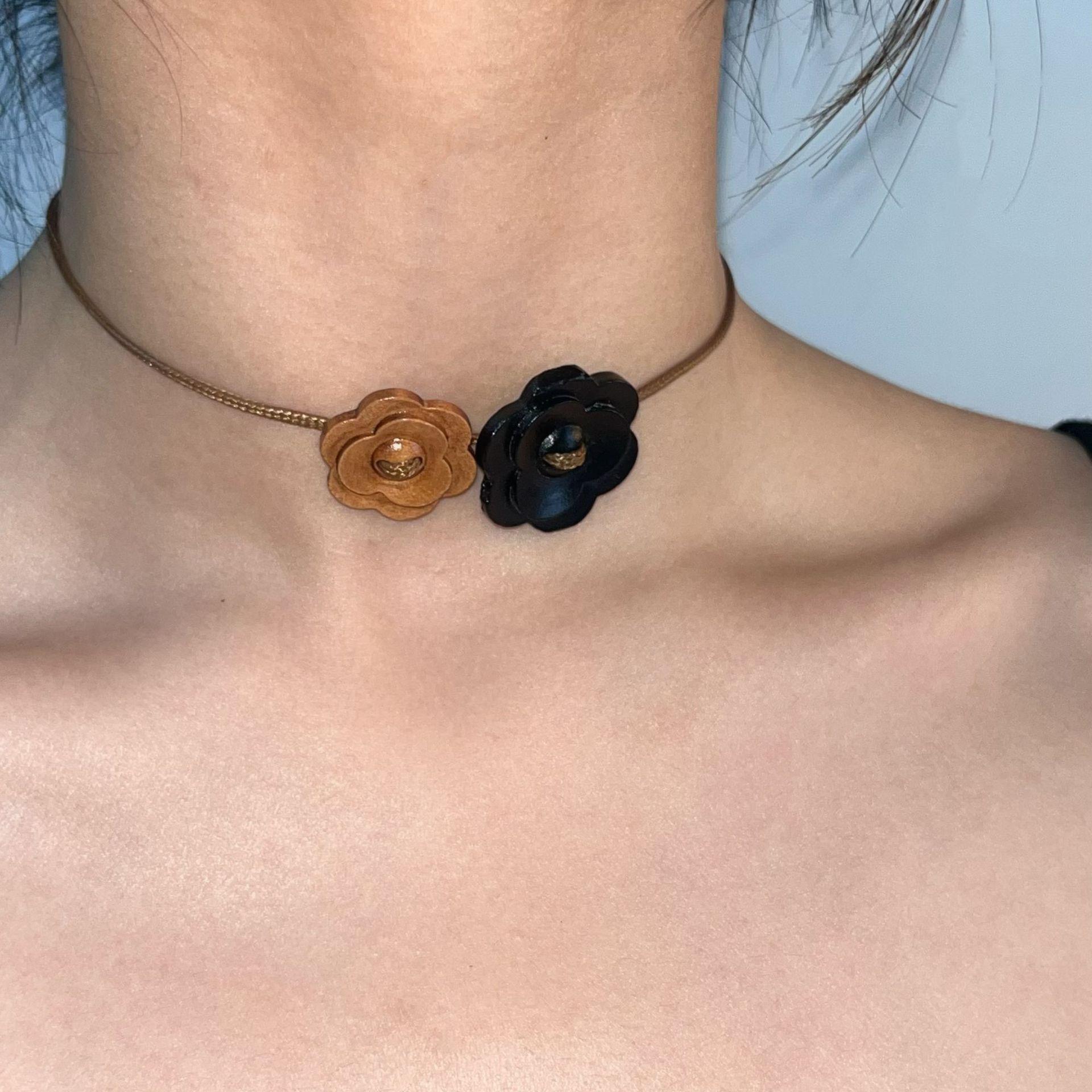 

Personality Retro Maillard Black Brown Double Layer Flowers Woven Rope Fine Chain Cortex Choker Necklace for Women Charm Jewelry