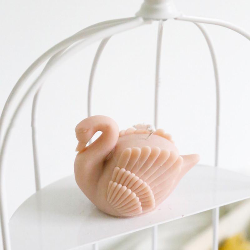 3D Swan Shape Aromatherapy Candle Mold 3D Animals Wax Candle Silicone Molds Plaster Crafts Decoration Tool
