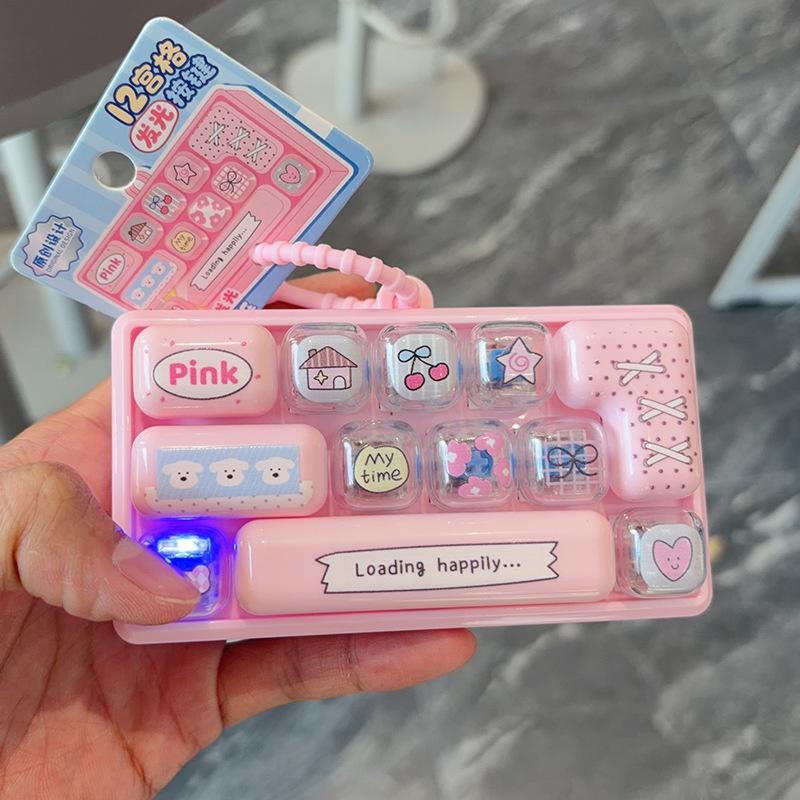 12-Tasten-Keycap-Clicker mit LED-Licht Anti-Stress Fidget Tastatur Schlüsselanhänger Dekompressionsknopf Cartoon Handentlastung Partygeschenk