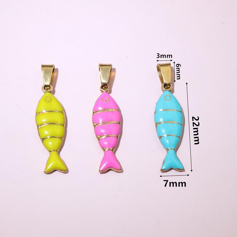 Ciondolo Pesce con Gocce d'Olio Dorate in Acciaio Inossidabile - 7x28mm, 1.6g, Perfetto per Collane e Braccialetti Fai-da-Te Fatti a Mano.
