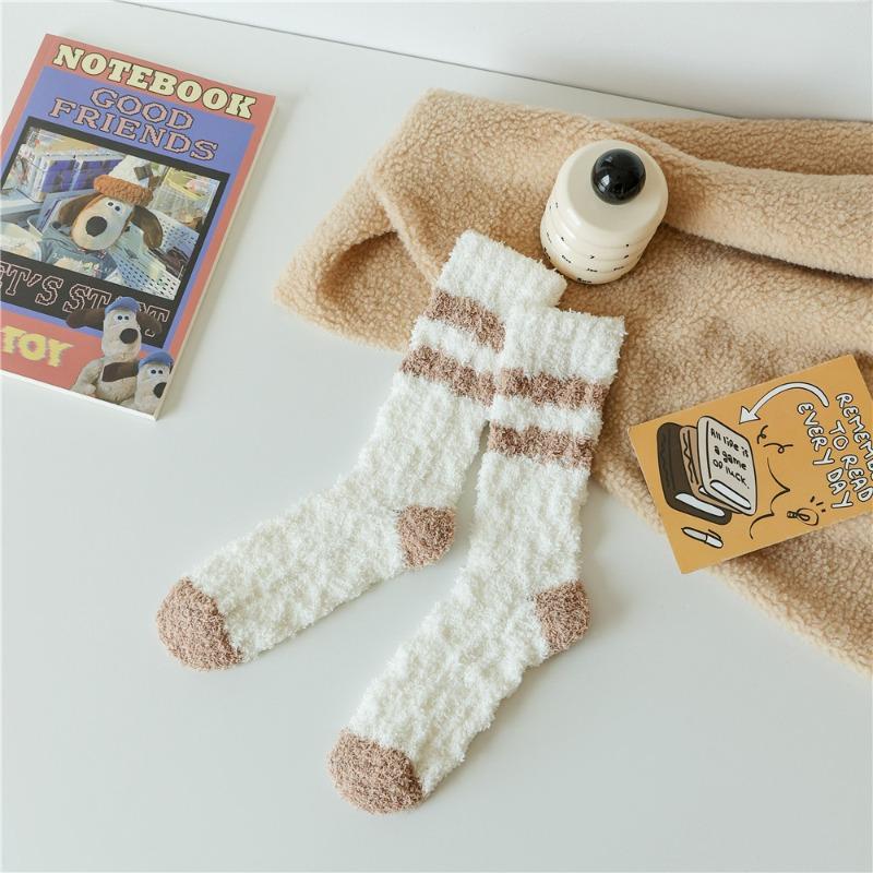 No hair loss coral fleece socks women's winter fleece sports home floor socks sleep warm medium tube socks two bars