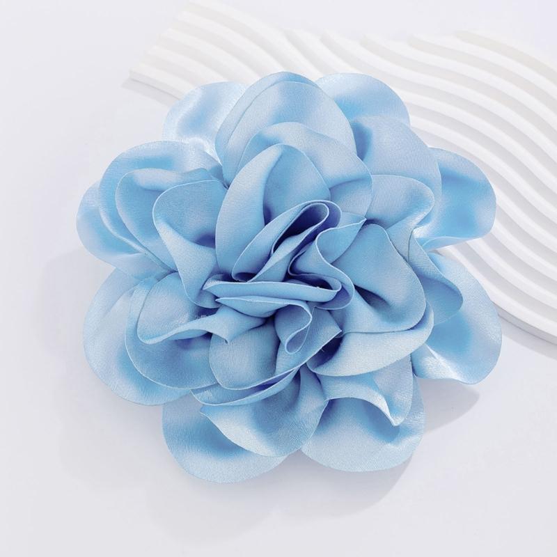 Stilvolle und praktische Stoffblumenbrosche Auffälliger Anstecker mit großer Blume Zarte Stoffblumenbrosche Nadel Accessoire