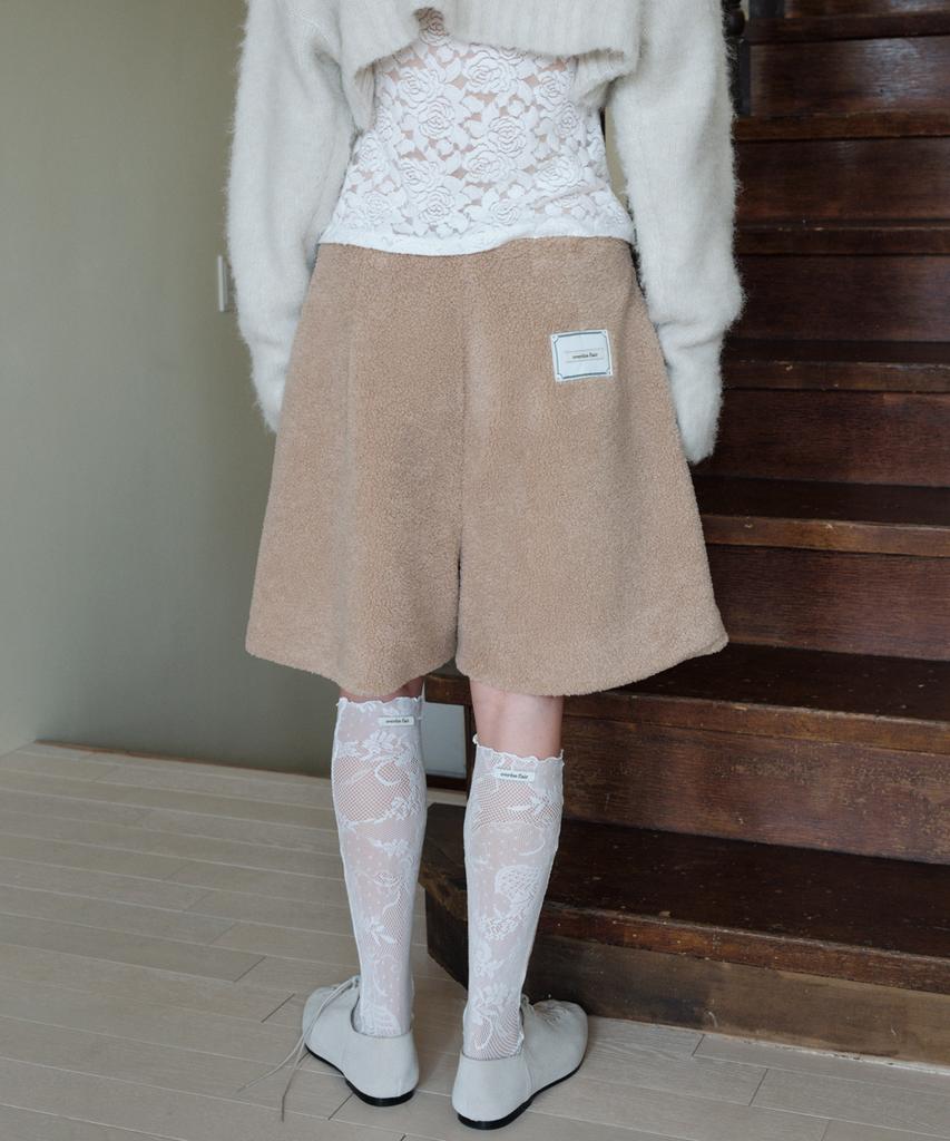 Obeodyupeulleeo Shearling Bermuda Pants_Beige