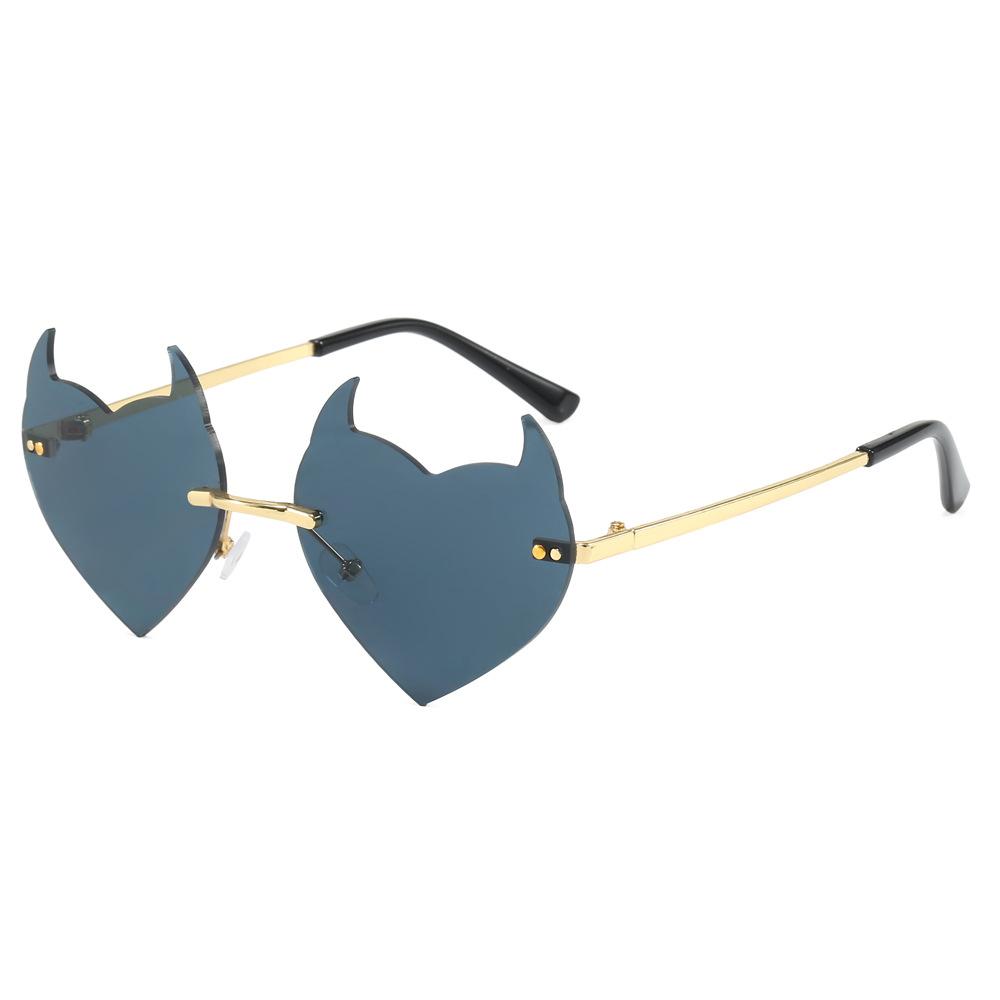 Halloween Christmas Tears Sunglasses Rimless Heart Shape Party Glasses Rave Festival Eyewear Prop