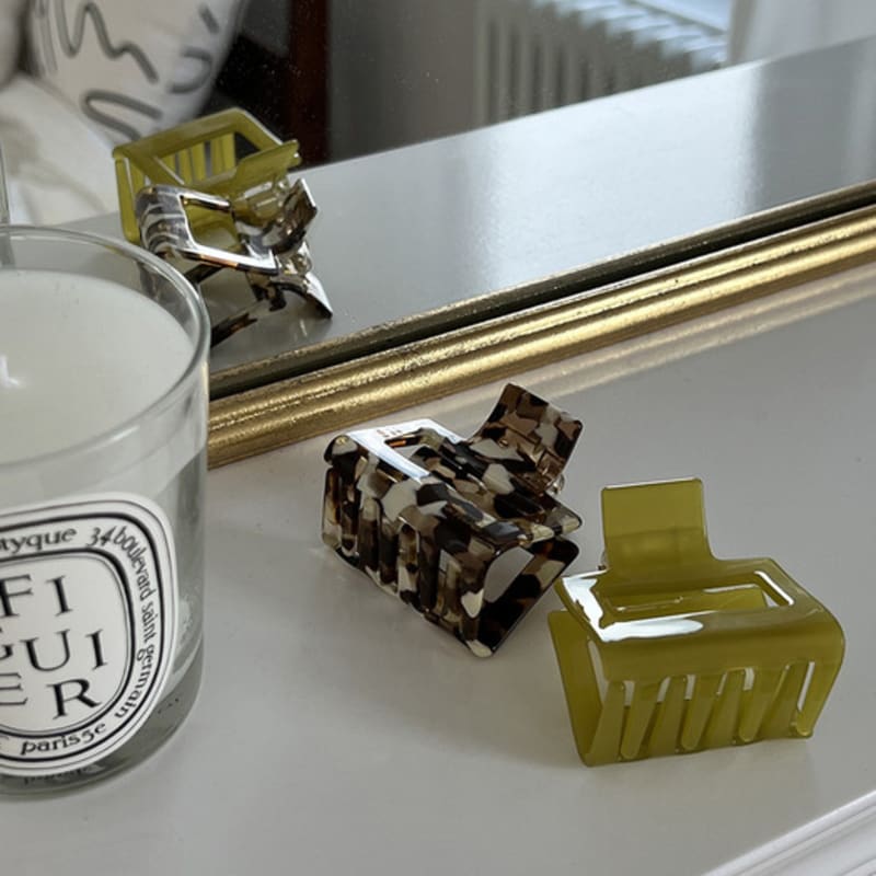 

mosxe Bless hair clip (2color) peanut