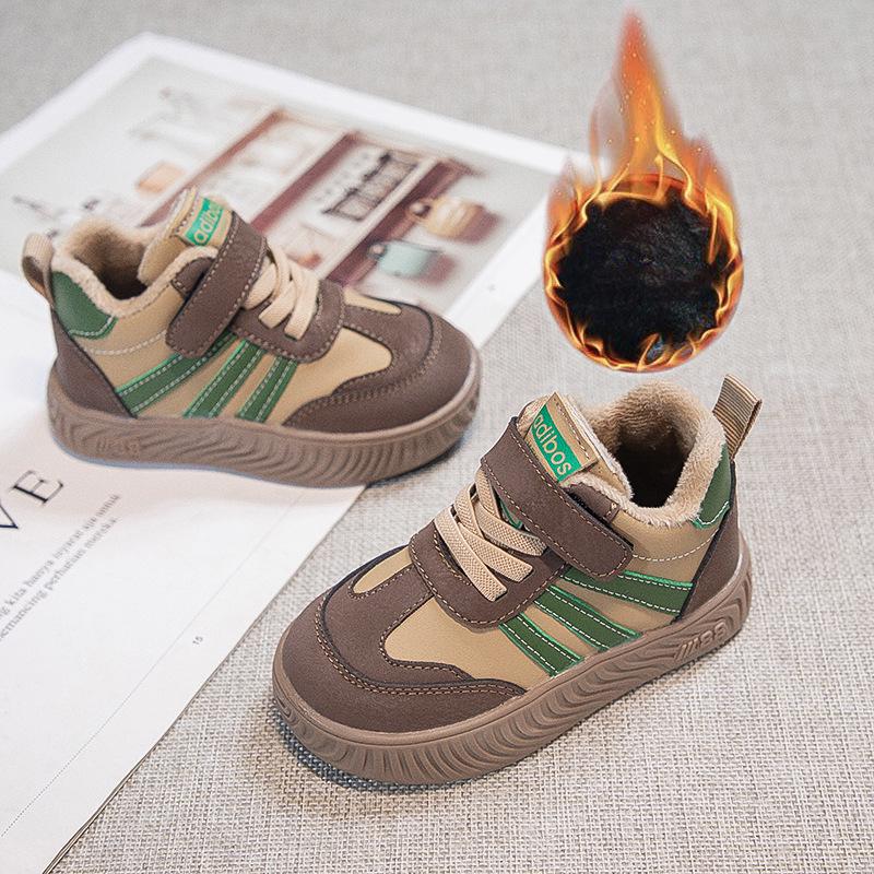 

2025 Girls Autumn/Winter Leather Fashion Versatile Casual Plus Velvet Skate Sneakers Size 23 - Inner Length 14.3cm темно-коричневого кольору