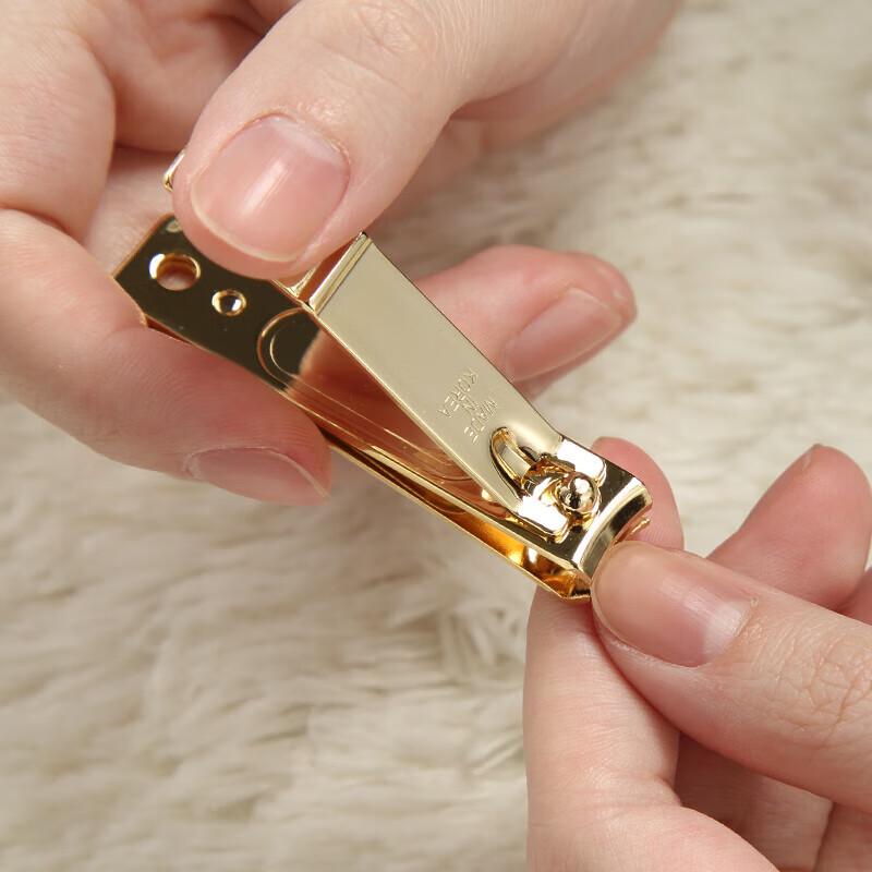 THREE SEVEN 8-Piece Nail Clipper & Grooming Set