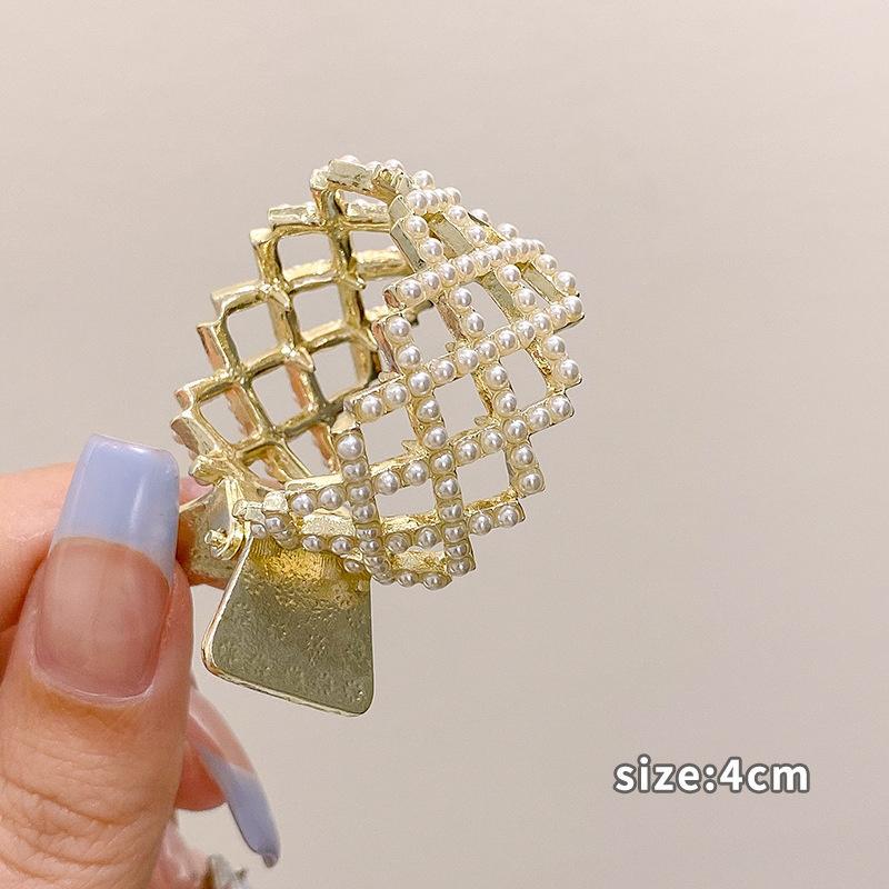 Korean Pearl Crystal Claws Clips Women Geometric Claw Girls Clamps Crab Headband Hairpin Fashion Hair Accessories