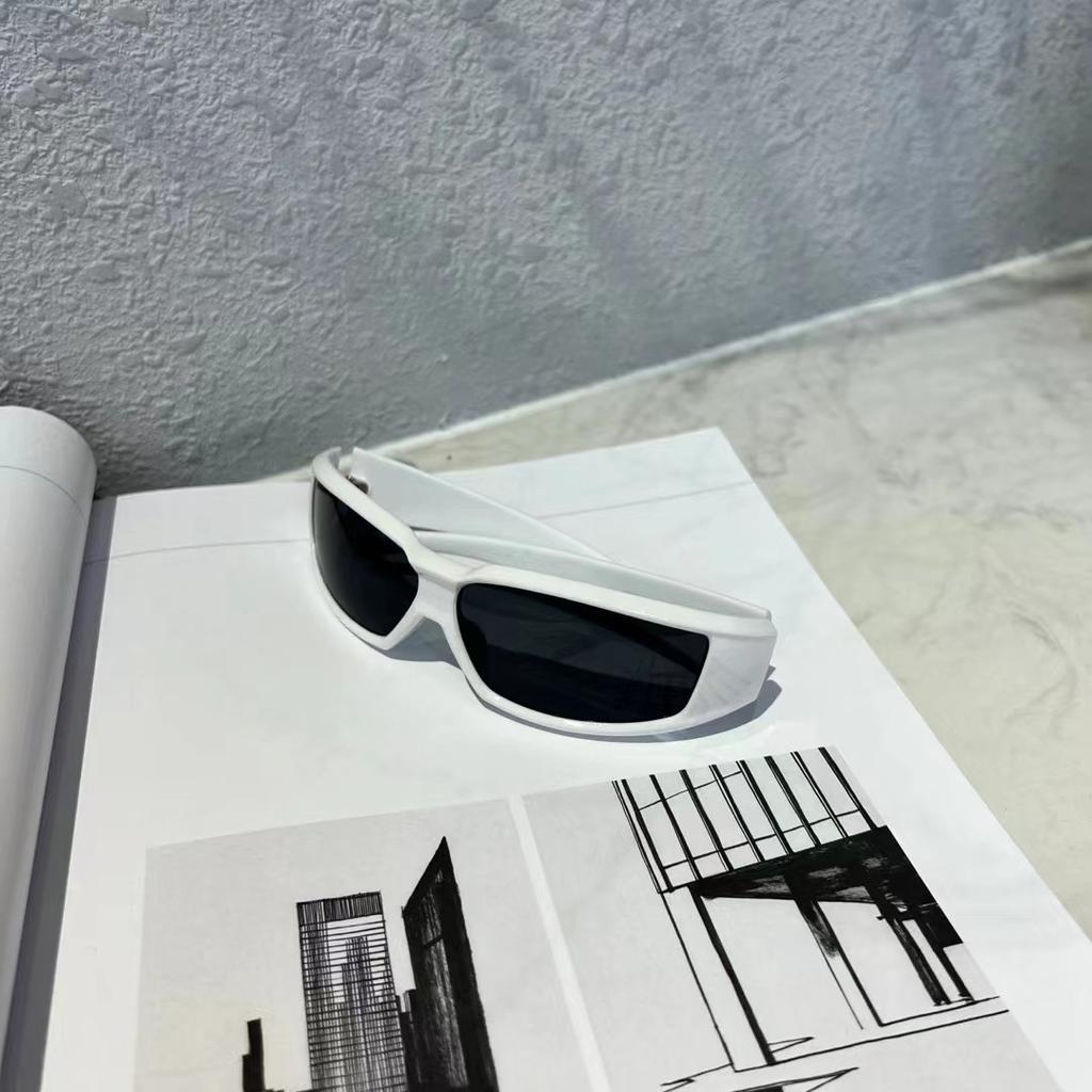 Punk Y2K Sunglasses Men Stylish European American Style Sun Glasses for Outdoor Bicycling Mountaineering Women