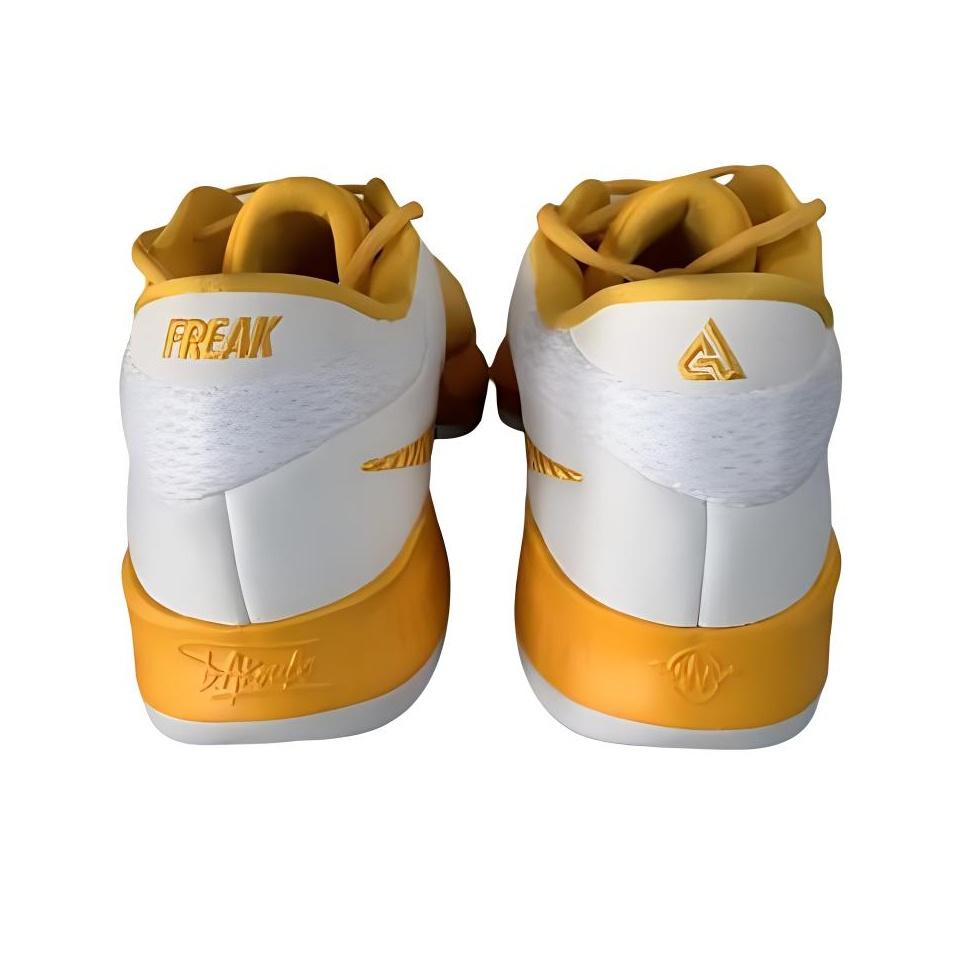 Nike Zoom Freak 4 TB University Gold Unisex Sneakers Yellow Black White DX6652-701
