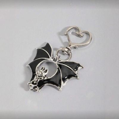 1 Stück Urlaubsfeier Geschenke Grunge Punk Stil Dunkler Stil Fledermaus Schlüsselanhänger Herzförmige Schnalle Stiefel Zubehör Halloween Dekoration
