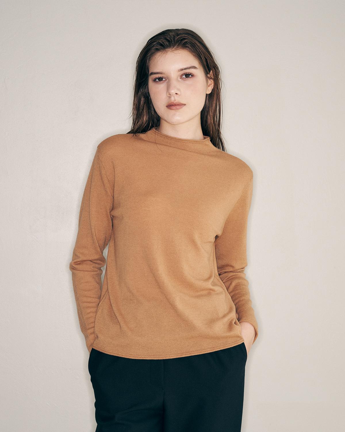Oqual Merino Wool High-Neck Pullover Camel/M