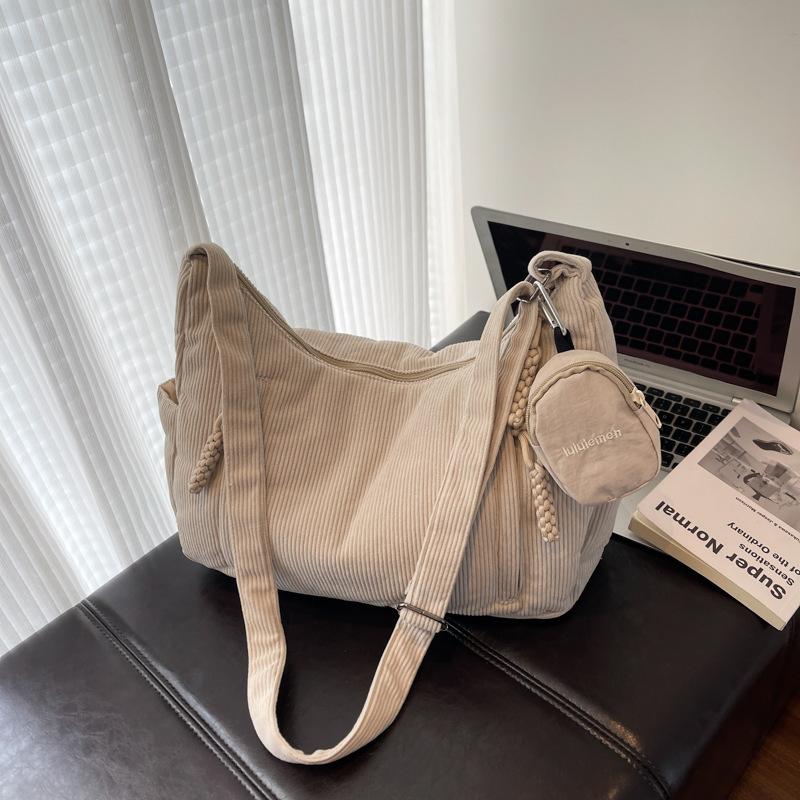 New Foreign Style Personalized Large-capacity Bag Niche Design Casual Shoulder Bag 2025 Autumn Women's Messenger Bag