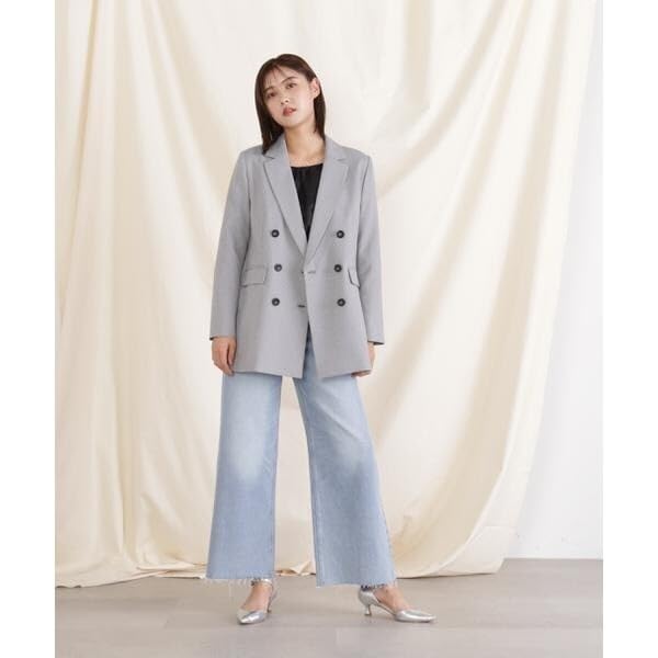 Featured in sweet magazine: Three-piece suit jacket, web-exclusive color: ecru