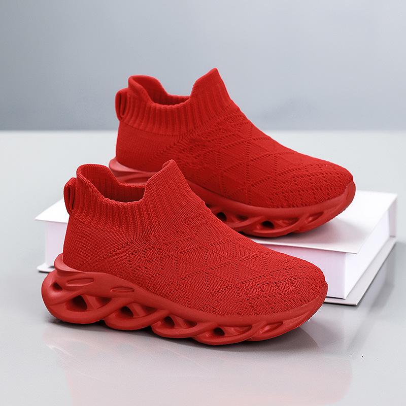 Boys' shoes 2025 new summer children's one-pedal sneakers breathable mesh fly-woven lazy socks shoes
