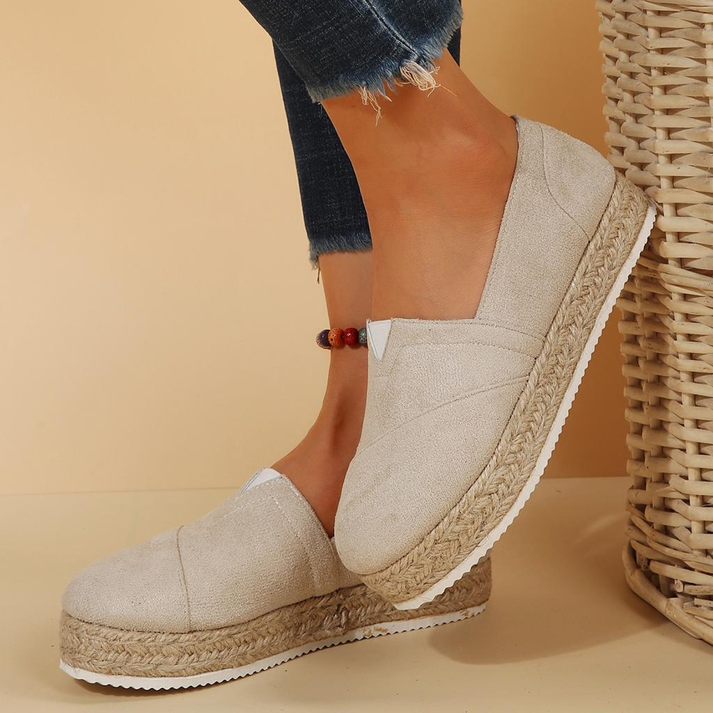 Women Sneakers Stylish and Trendy Footwear Fashion Sneakers Comfortable Forward Loafers Shoes Casual Slip Grass Shoes for Women