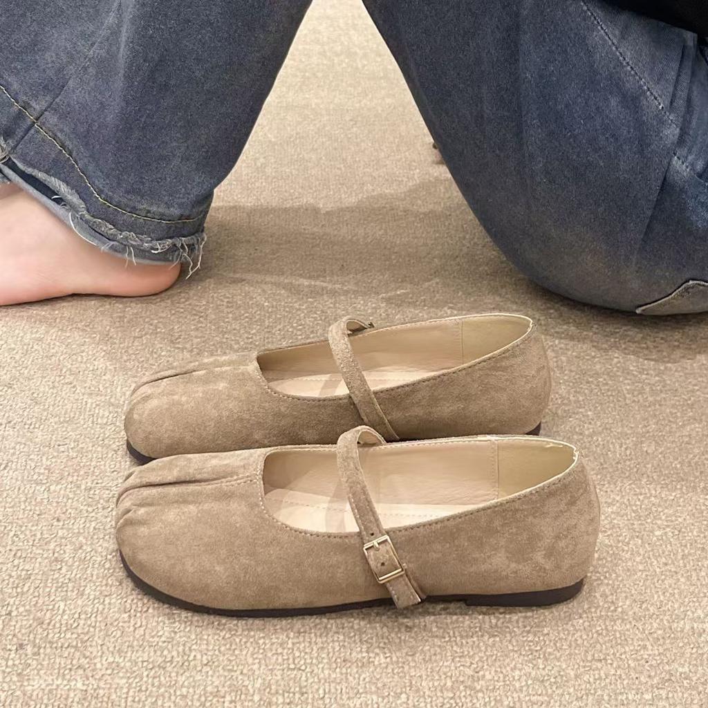 Vintage Suede Mary Jane Shoes Women's Word with Round Head, Light Mouth with Skirt, Flat-soled Single Shoes