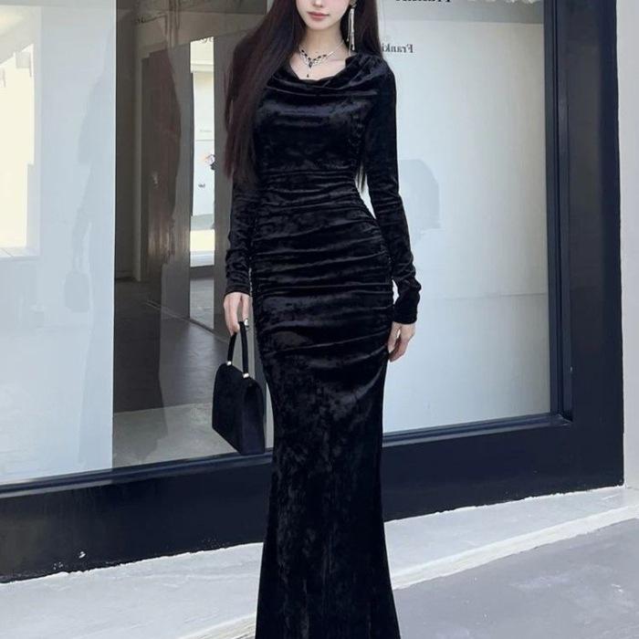 2025 Autumn/Winter Elegant Velvet Fishtail Dress with Pleated Swing Collar and Long Sleeves