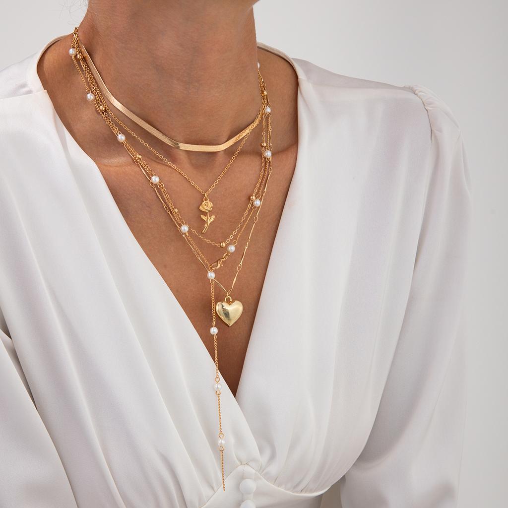 Sweet And Cool Rose Love Collarbone Necklace, Temperament Imitation Pearl Snake Bone Chain Stacked Necklace