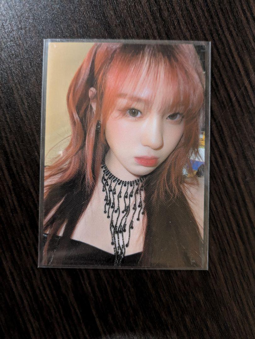

[USED] Kep1er Chae Hyun Tattoo Sticker Bonus Trading Card