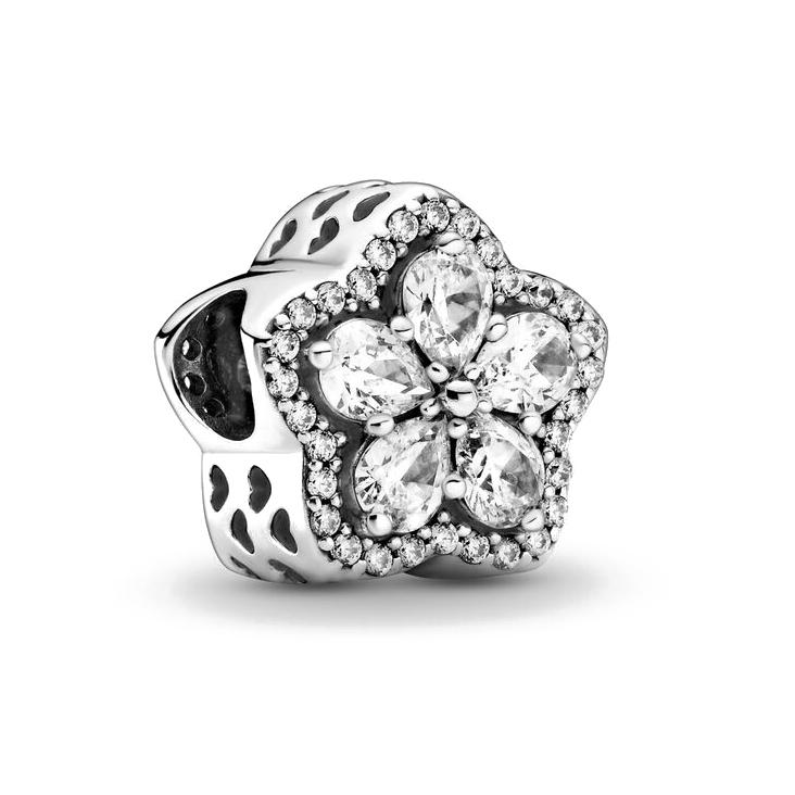 New Copper Winter Snowflak Pendant Charm Bead Diy Fit Original Pendant Charms Bracelet Necklace Women Jewelry