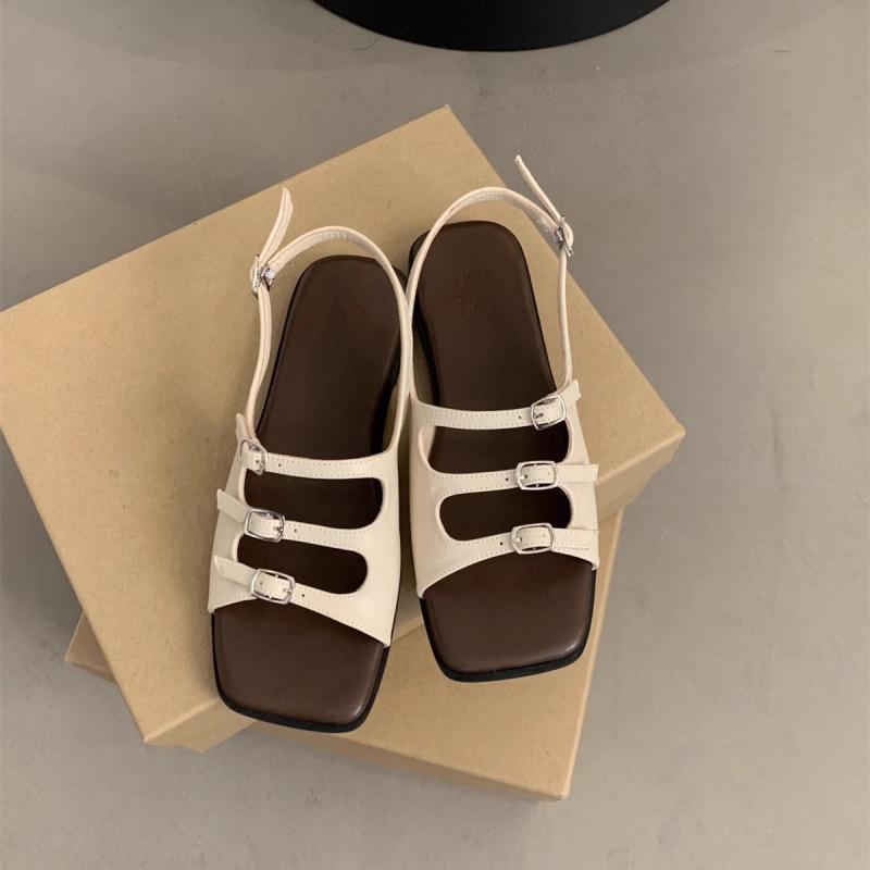 Französische High-End Sandalen mit offenen Zehen, flacher Sohle, weicher Sohle, Ein-Wort-Gürtelschnalle, Römersandalen, Damen-Sommerbekleidung, vielseitig