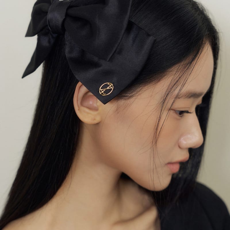 Lucirzu Royal Satin Bow Hair Clip (black)