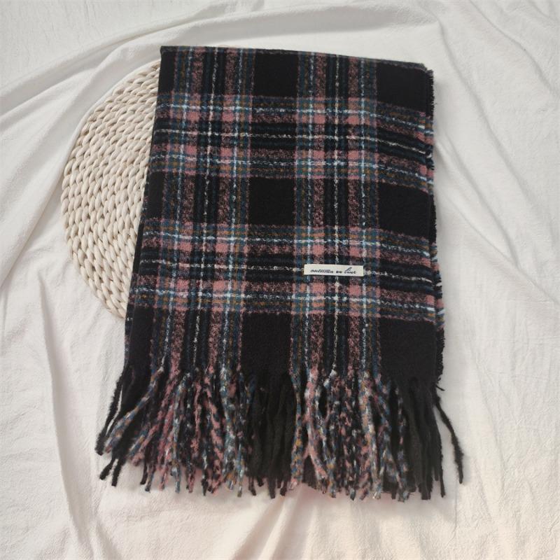 

Vintage college style red plaid scarf women s winter Christmas green shawl scarf versatile literary retro чёрный