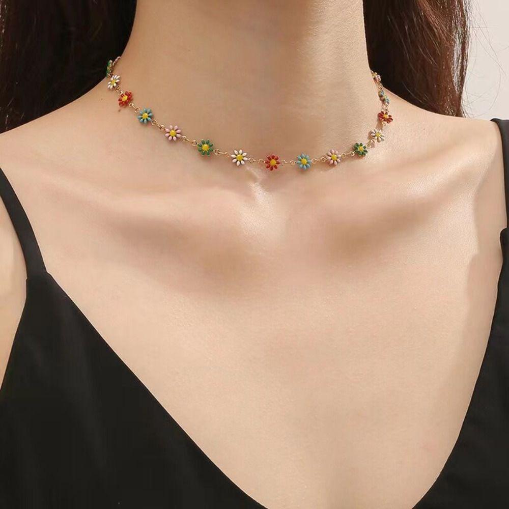 Fashion Sweet Daisy Pendant Lovely Party Clavicular Chain Colorful Girls Short Choker