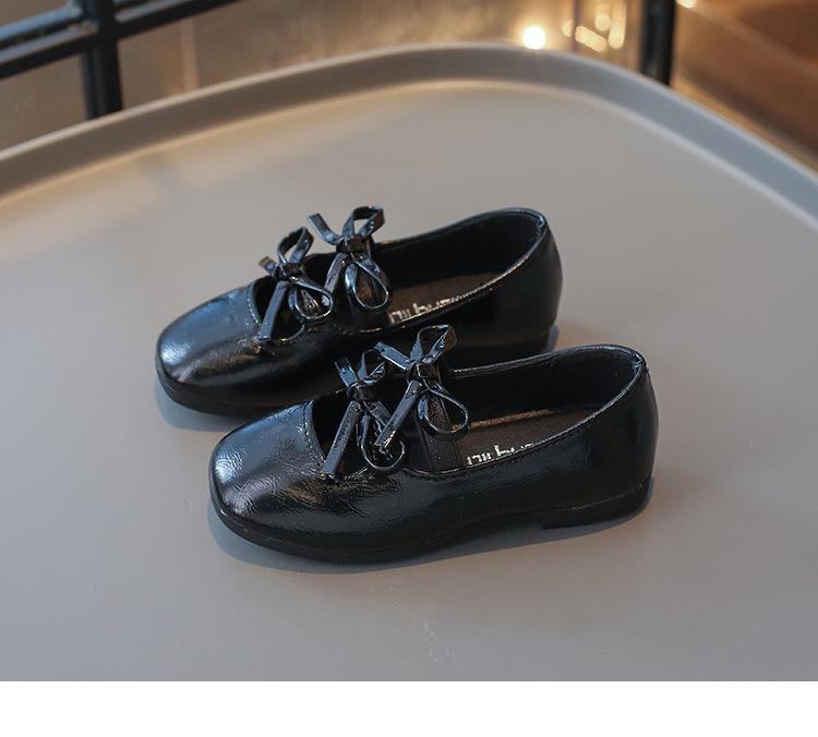 Scarpe da Principessa con Fiocco Autunno 2025: Dolce, Luminoso Pelle Stile Coreano per Bambine