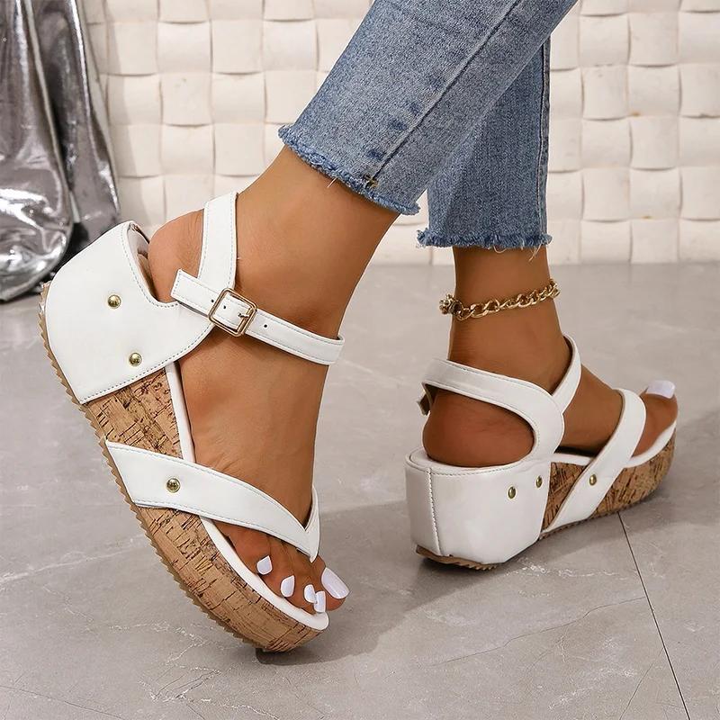 Fashion Platform Women Sandals Summer Flats Shoes Casual Walking Woman Slippers Designer 2025 Trend Fashion Retro Dress Lady Zapatillas