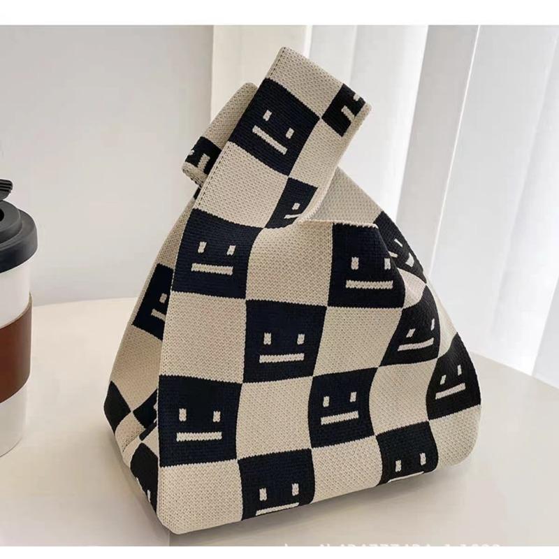 Knitted bag, gift bag, souvenir gift, woven bag, gift bag, fashion wrist bag, handbag, women's bucket bag.
