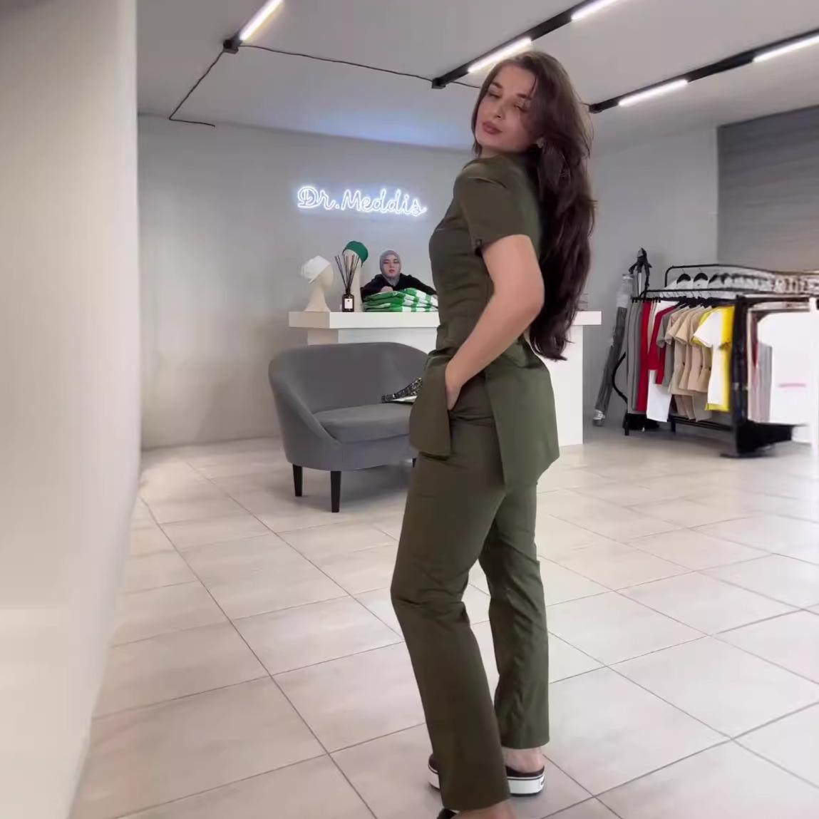 

Летний однотонный комплект-двойка для женщин: топ и брюки прямого кроя XXL армия зеленый