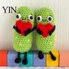 Healing Pickle Decoration 1/2Pcs Crochet Holding Heart Pickle, Handmade Knit Cartoon Yarn Knitted Doll Kimchi for Desk Ornament, Valentine's Day Gift