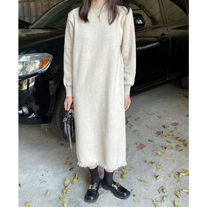 Autumn and Winter New Loose and Thin Knitted Dress Women's Fashion Simple Fringed Sweater Bottoming Dress