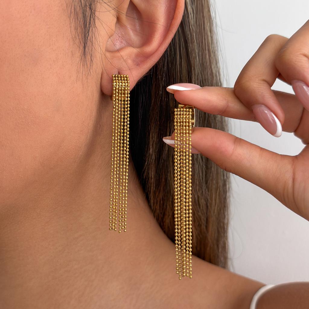 European and American Personalized Small Gold Beads Fringed Stainless Steel Ear Buckle Earrings, Multi-layer Niche Sweet and Cool Long Ins Stud Earrin