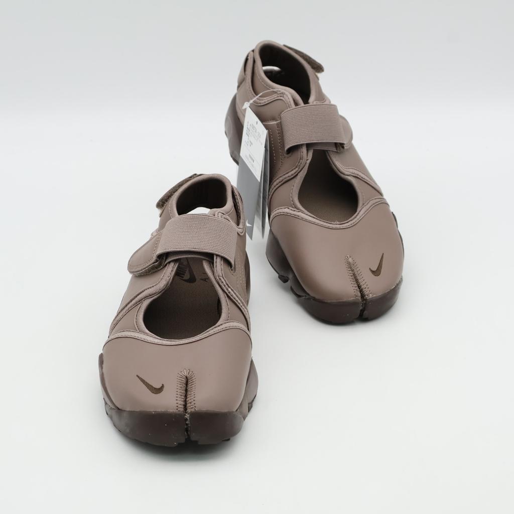 IO8738-214 Nike Air Rift LTR Mink Brown Baroque Brown Black (Women's)