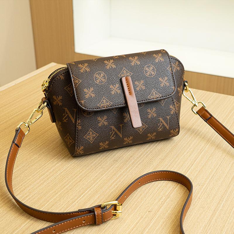 Fashion Printed Retro Crossbody Bag New Style Summer Bag Women's Bag One Shoulder Mother Bag